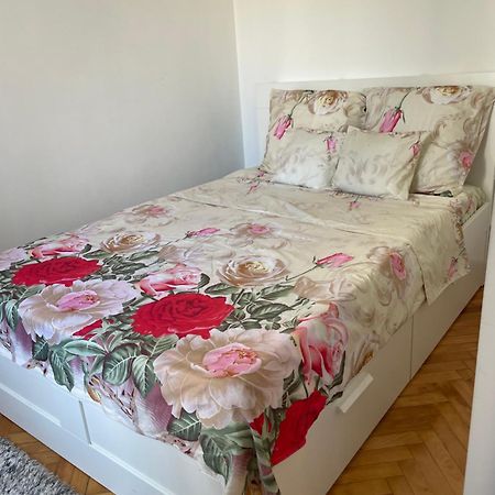 Apartment Victoria Gherla Екстер'єр фото